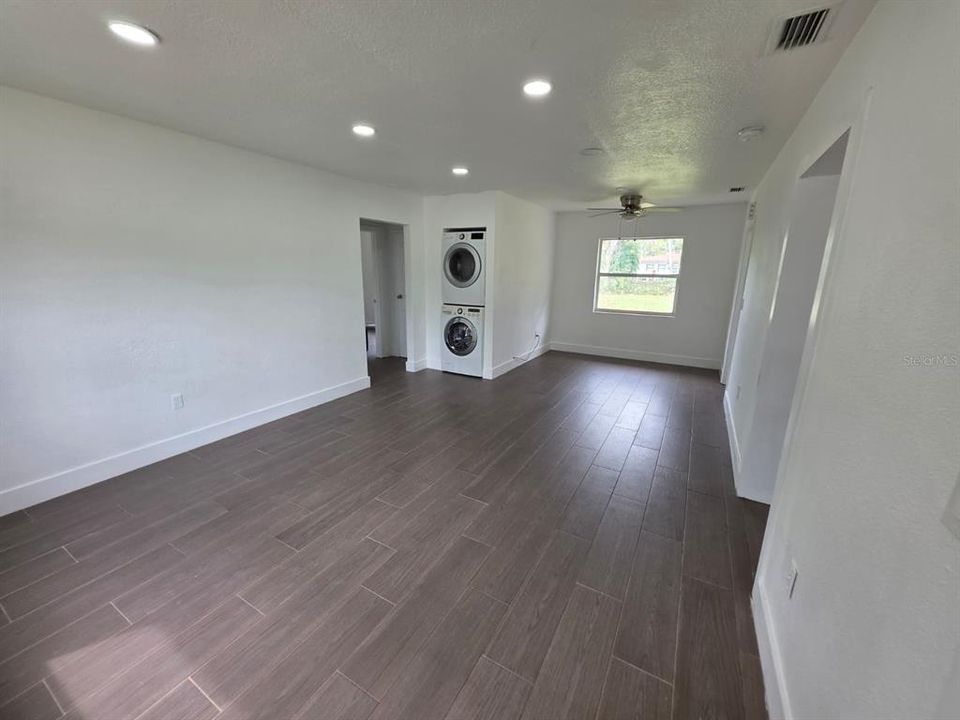 出租: $2,550 (3 贝兹, 2 浴室, 1372 平方英尺)