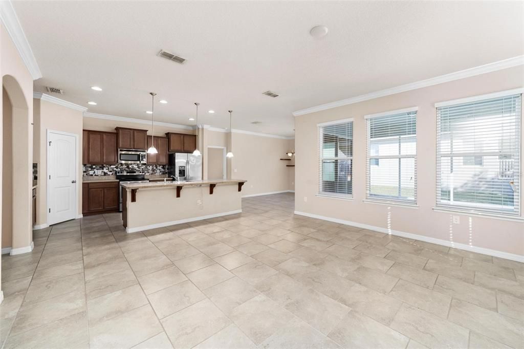 В аренду: $2,650 (4 спален, 3 ванн, 2097 Квадратных фут)