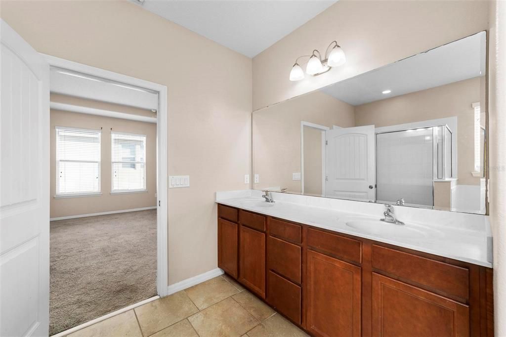 В аренду: $2,650 (4 спален, 3 ванн, 2097 Квадратных фут)