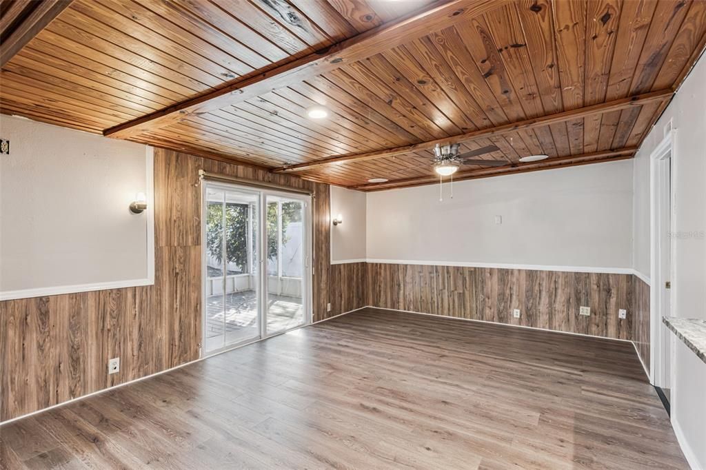 На продажу: $375,000 (3 спален, 2 ванн, 2030 Квадратных фут)