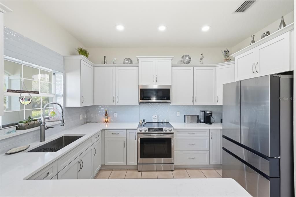 For Sale: $525,000 (2 beds, 2 baths, 1837 Square Feet)