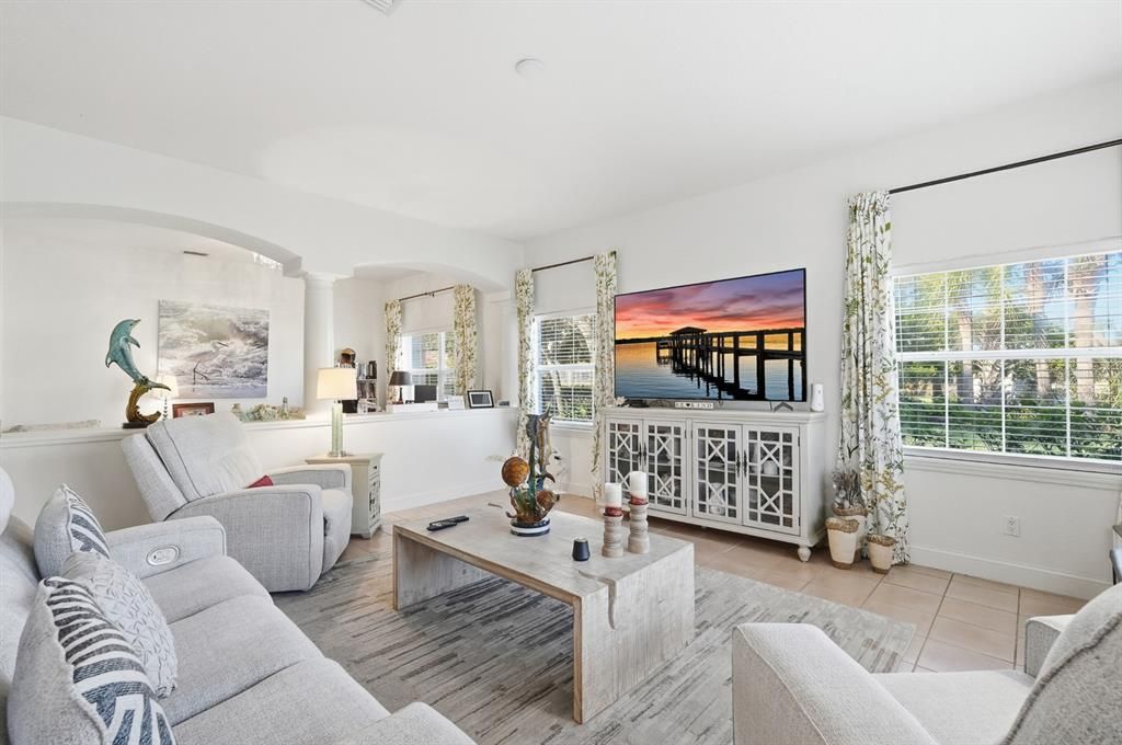 For Sale: $525,000 (2 beds, 2 baths, 1837 Square Feet)