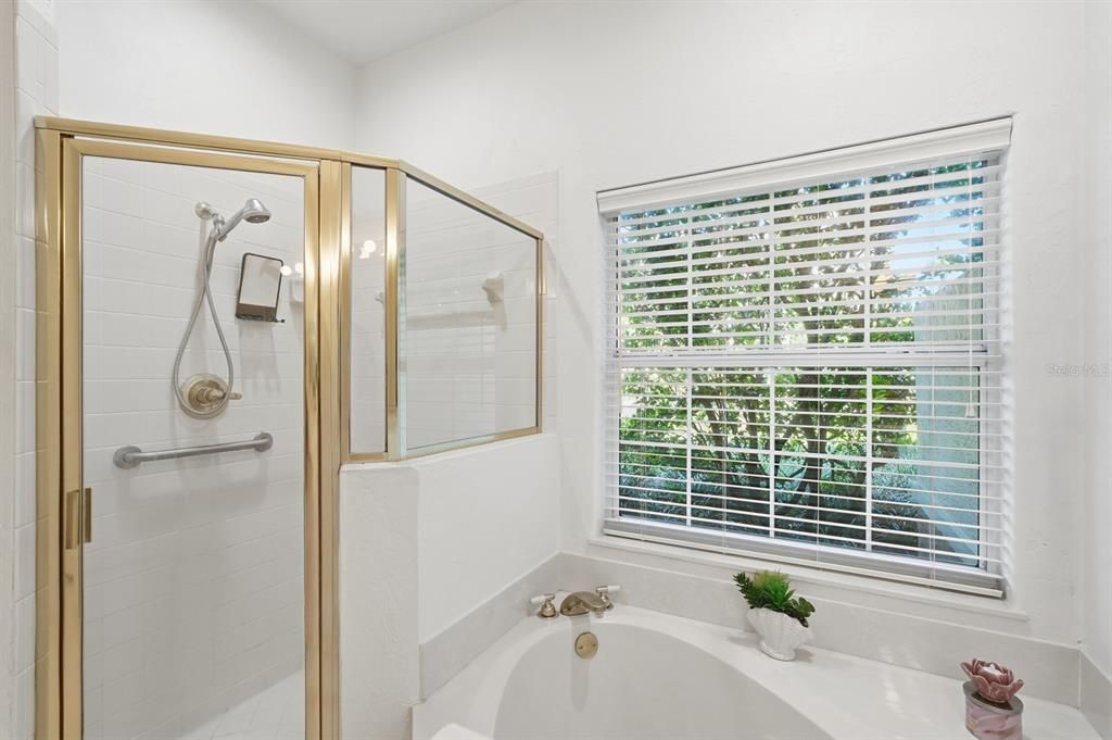 For Sale: $525,000 (2 beds, 2 baths, 1837 Square Feet)