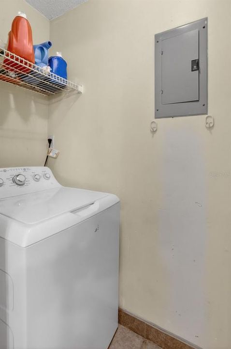 Active With Contract: $230,000 (2 beds, 2 baths, 1234 Square Feet)