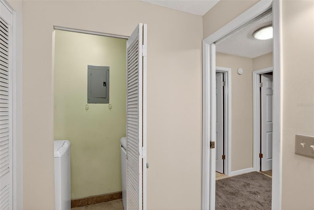 Active With Contract: $230,000 (2 beds, 2 baths, 1234 Square Feet)