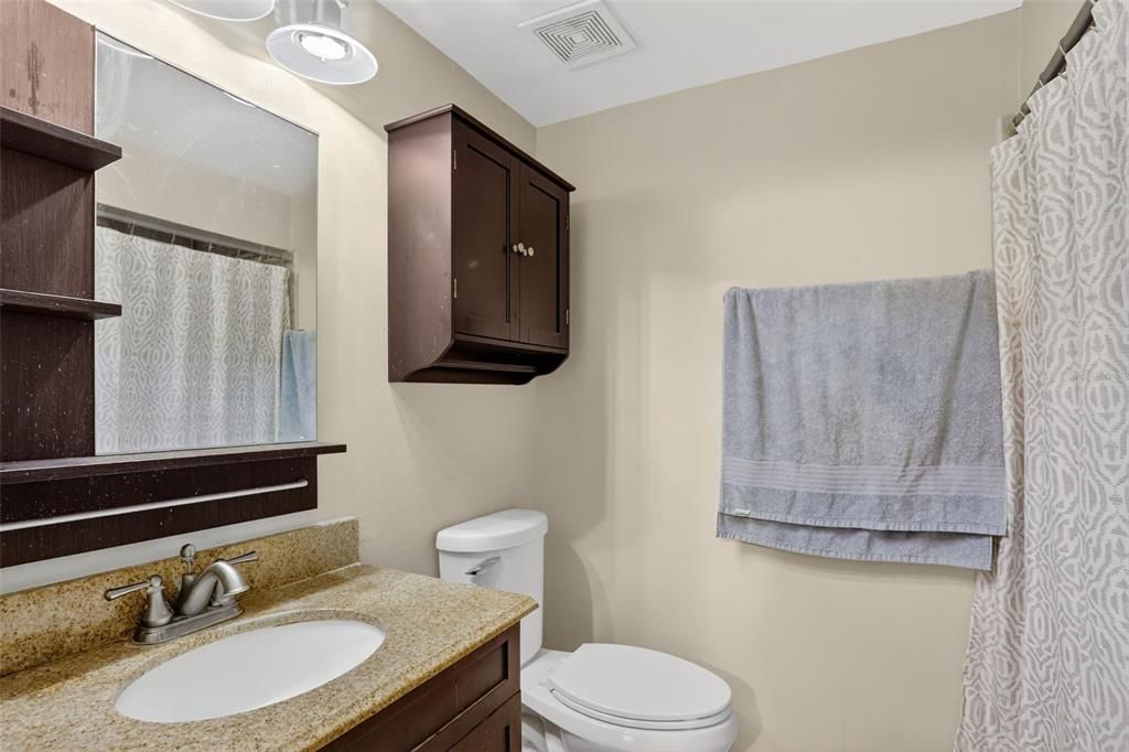 Active With Contract: $230,000 (2 beds, 2 baths, 1234 Square Feet)