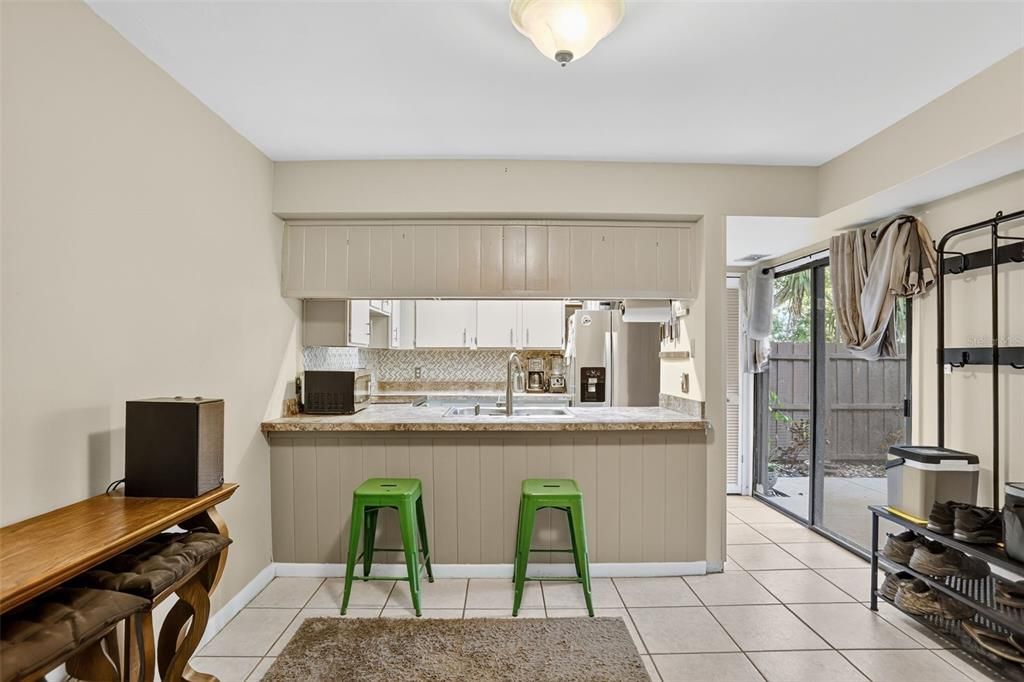 Active With Contract: $230,000 (2 beds, 2 baths, 1234 Square Feet)