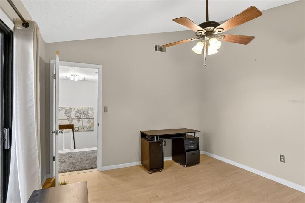 Active With Contract: $230,000 (2 beds, 2 baths, 1234 Square Feet)