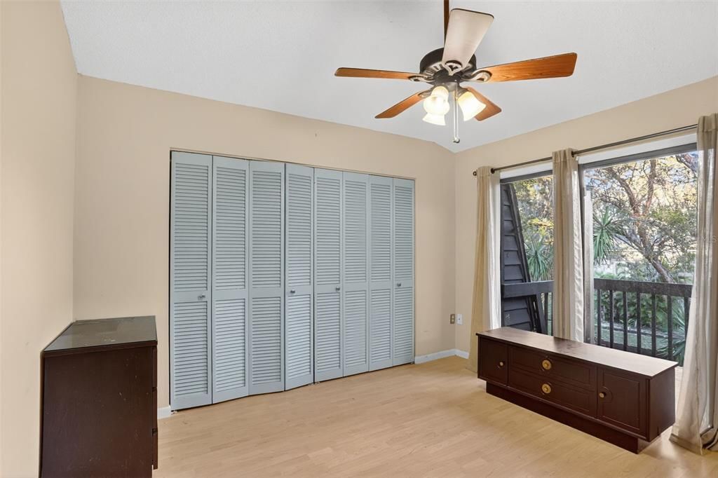 Active With Contract: $230,000 (2 beds, 2 baths, 1234 Square Feet)