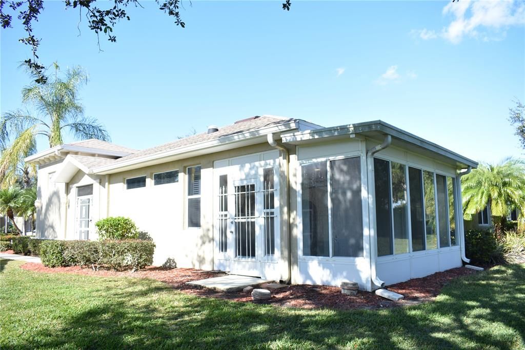 For Sale: $240,000 (3 beds, 2 baths, 1292 Square Feet)