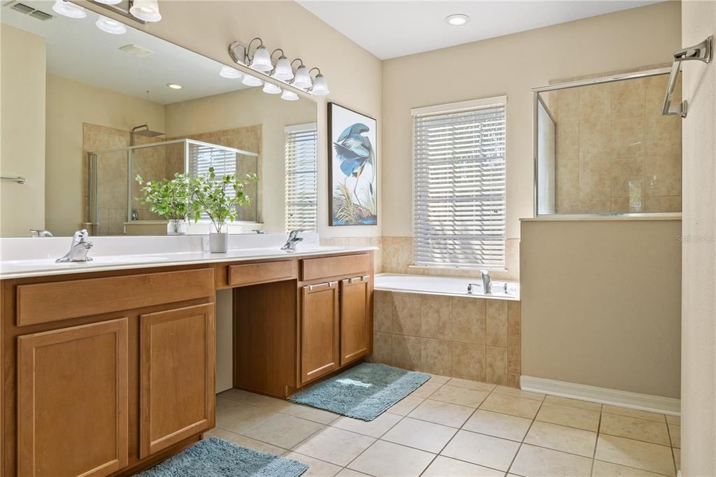 En Venta: $535,000 (5 camas, 3 baños, 2550 Pies cuadrados)