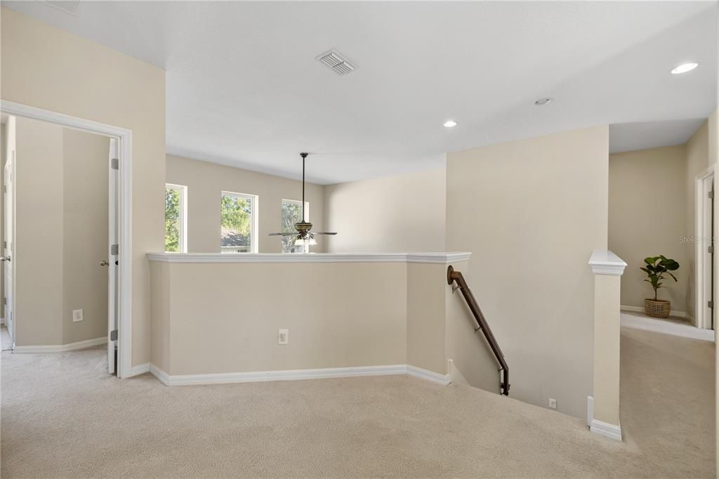 En Venta: $535,000 (5 camas, 3 baños, 2550 Pies cuadrados)