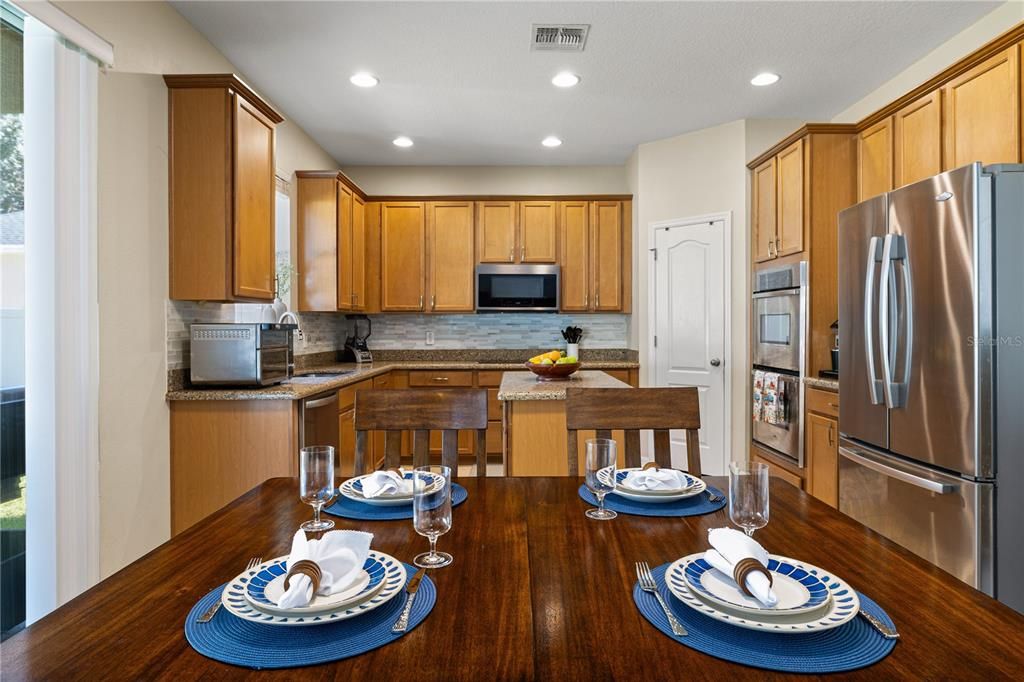 En Venta: $535,000 (5 camas, 3 baños, 2550 Pies cuadrados)