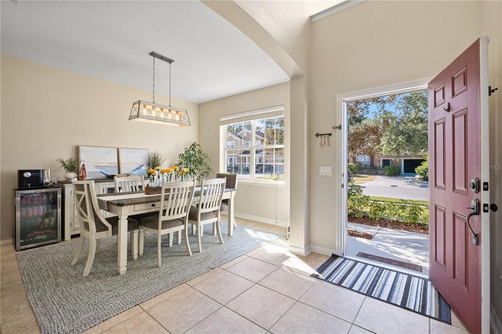 En Venta: $535,000 (5 camas, 3 baños, 2550 Pies cuadrados)