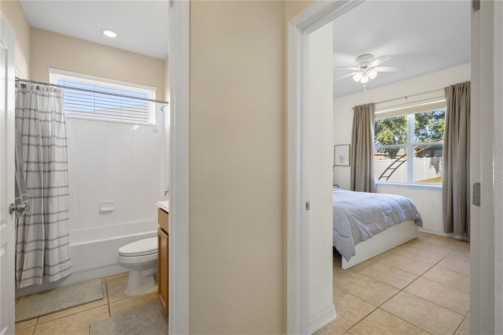 En Venta: $535,000 (5 camas, 3 baños, 2550 Pies cuadrados)