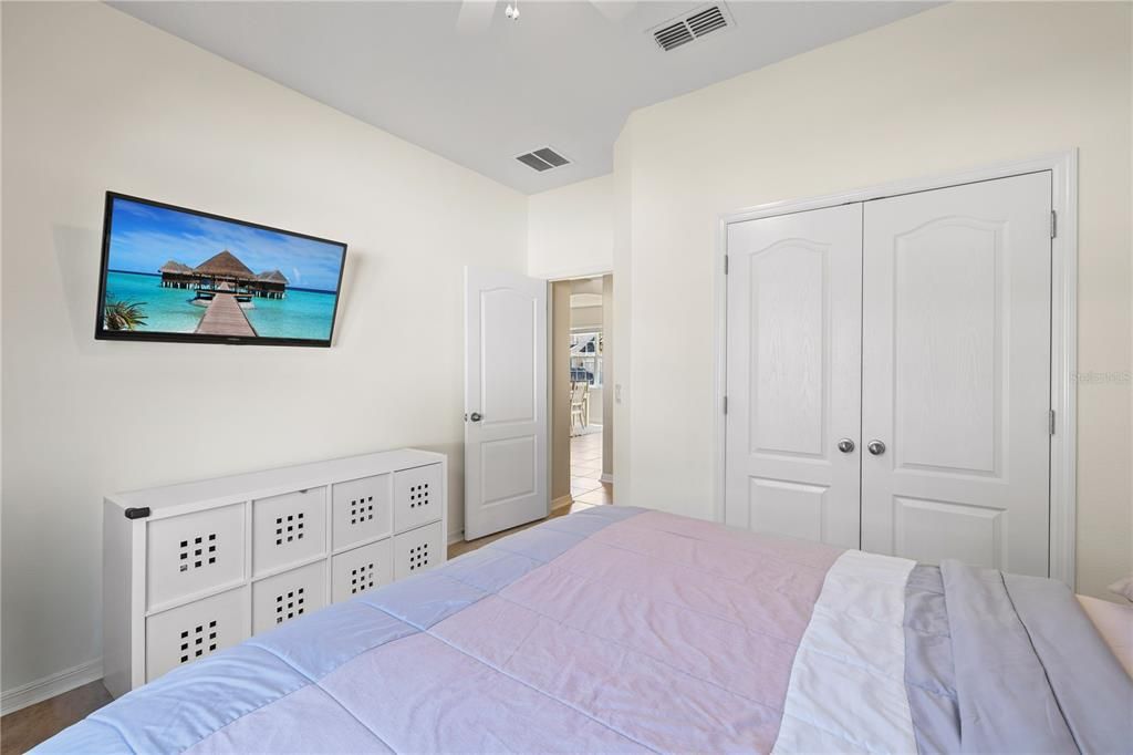 En Venta: $535,000 (5 camas, 3 baños, 2550 Pies cuadrados)