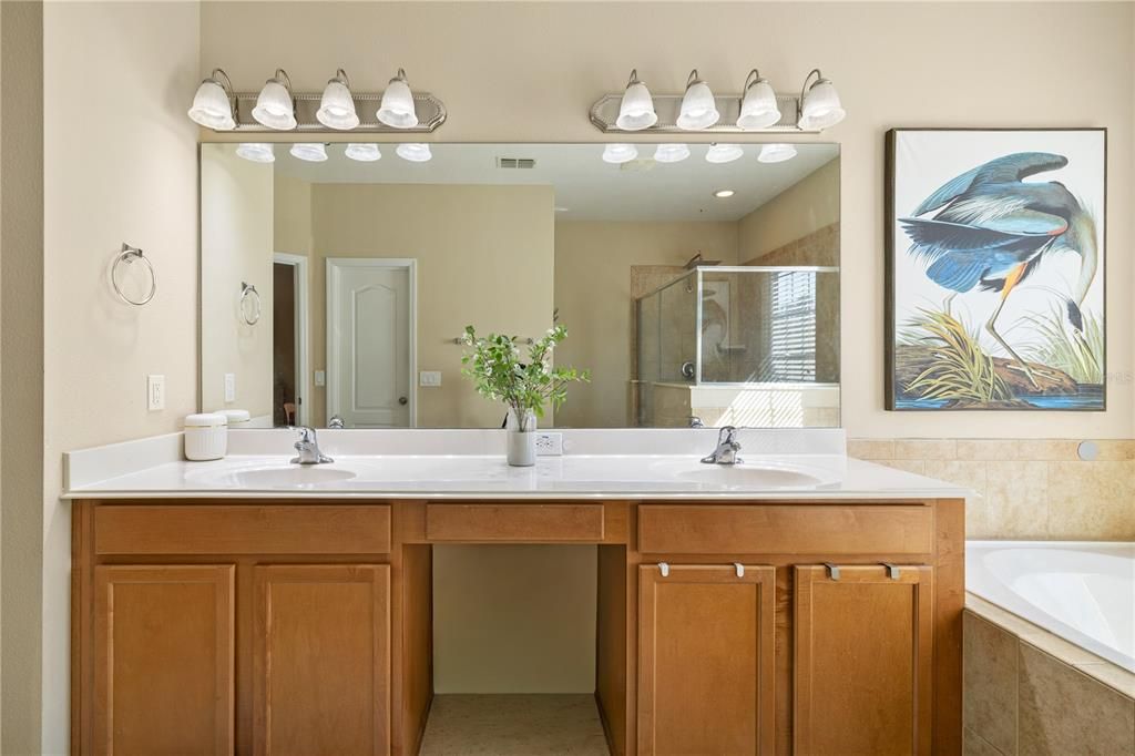 En Venta: $535,000 (5 camas, 3 baños, 2550 Pies cuadrados)