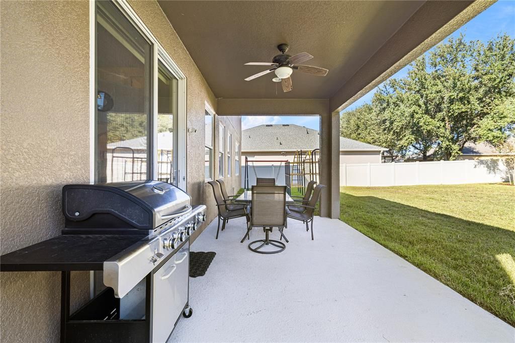 En Venta: $535,000 (5 camas, 3 baños, 2550 Pies cuadrados)