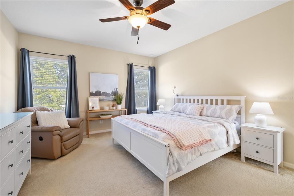 En Venta: $535,000 (5 camas, 3 baños, 2550 Pies cuadrados)