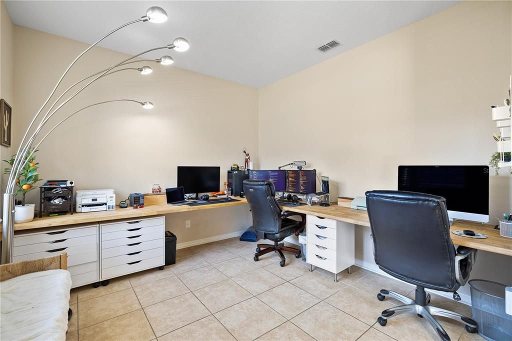 En Venta: $535,000 (5 camas, 3 baños, 2550 Pies cuadrados)