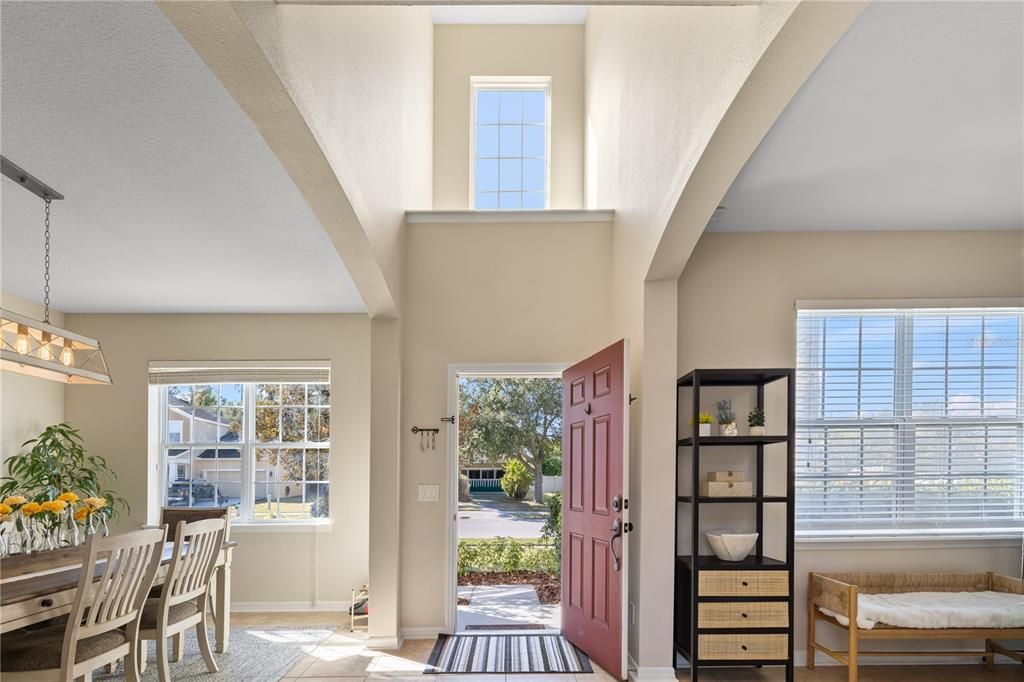 En Venta: $535,000 (5 camas, 3 baños, 2550 Pies cuadrados)