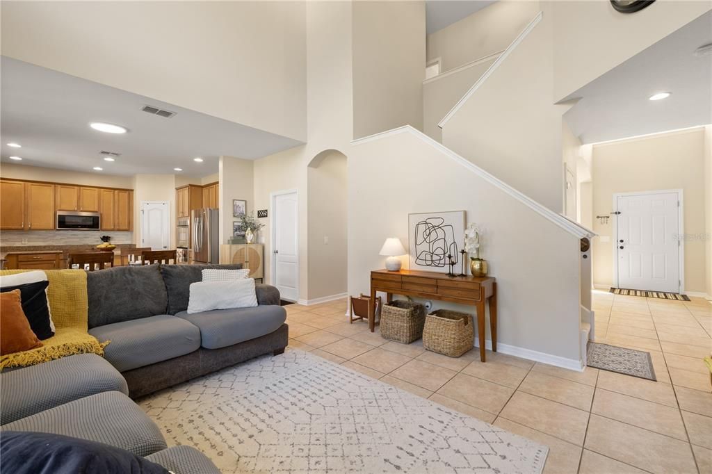 En Venta: $535,000 (5 camas, 3 baños, 2550 Pies cuadrados)