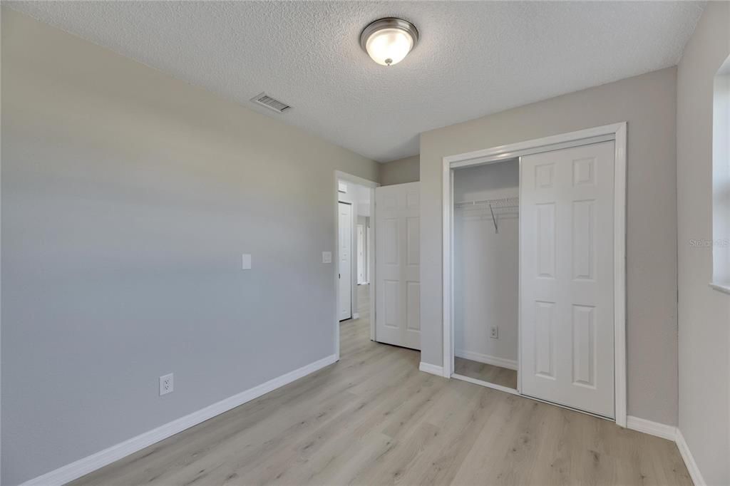 В аренду: $2,400 (2 спален, 2 ванн, 880 Квадратных фут)