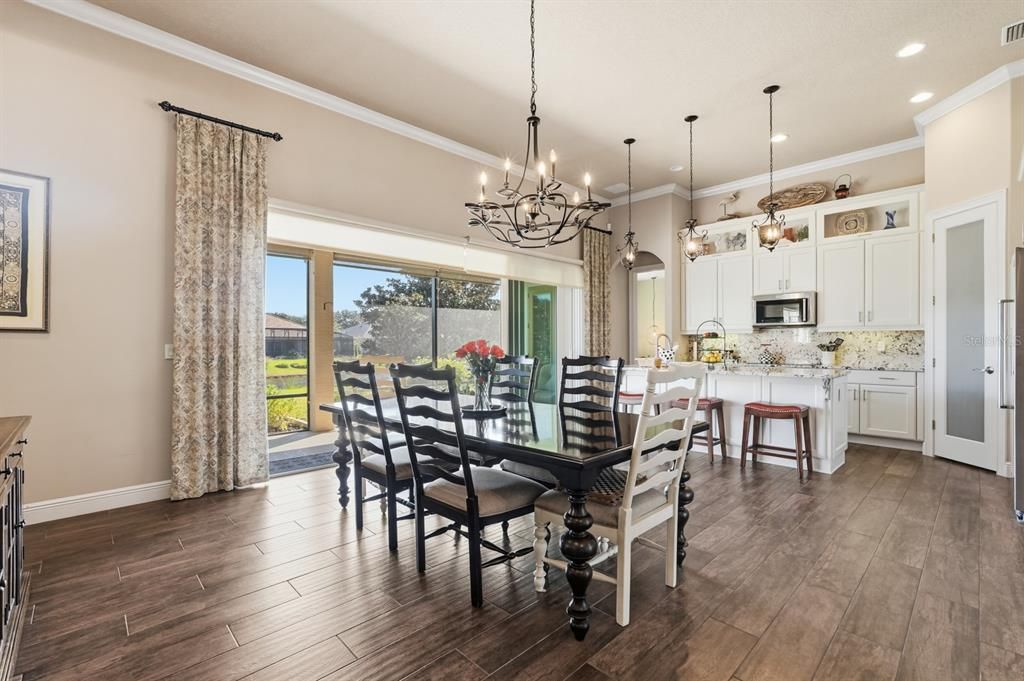 Под контрактом: $675,000 (3 спален, 2 ванн, 2130 Квадратных фут)