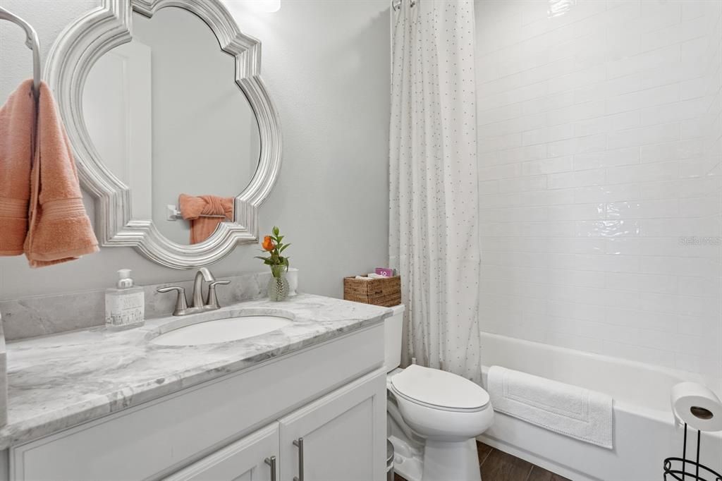 Под контрактом: $675,000 (3 спален, 2 ванн, 2130 Квадратных фут)