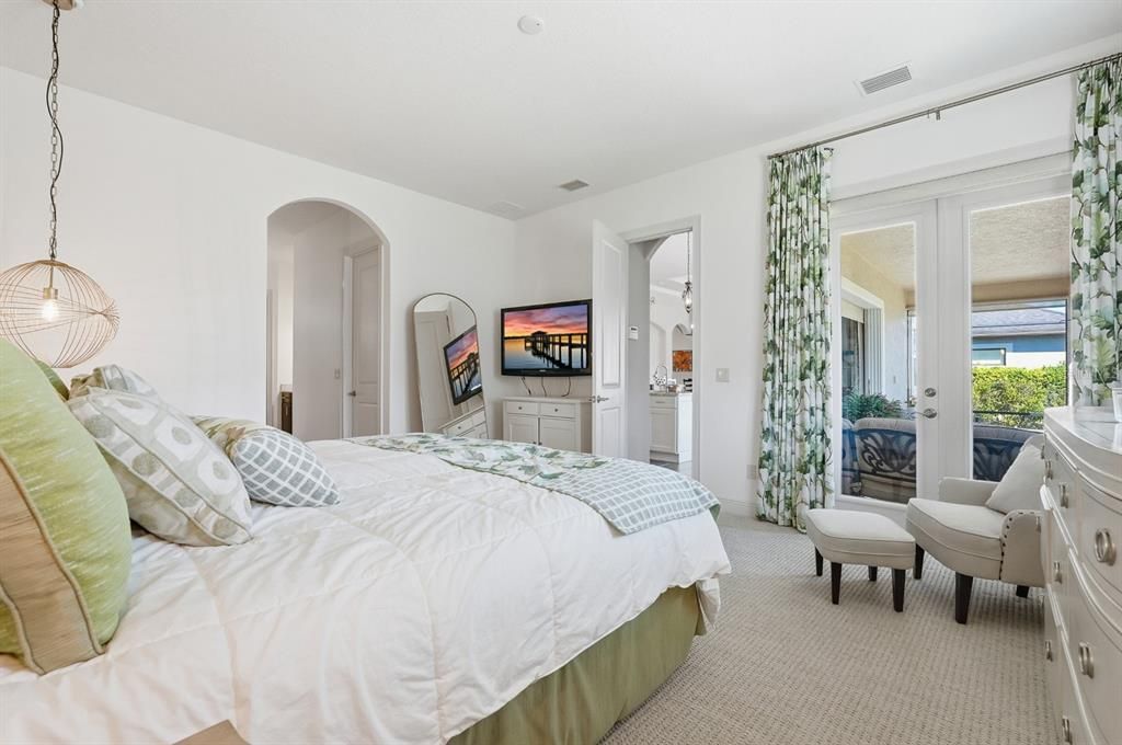 Под контрактом: $675,000 (3 спален, 2 ванн, 2130 Квадратных фут)