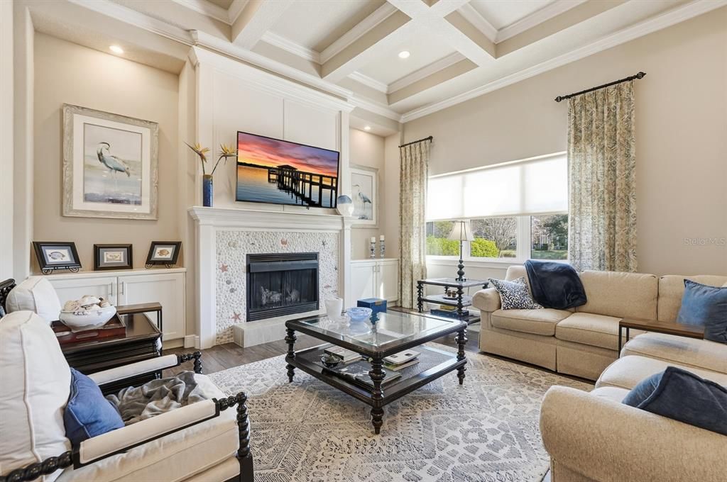 Под контрактом: $675,000 (3 спален, 2 ванн, 2130 Квадратных фут)