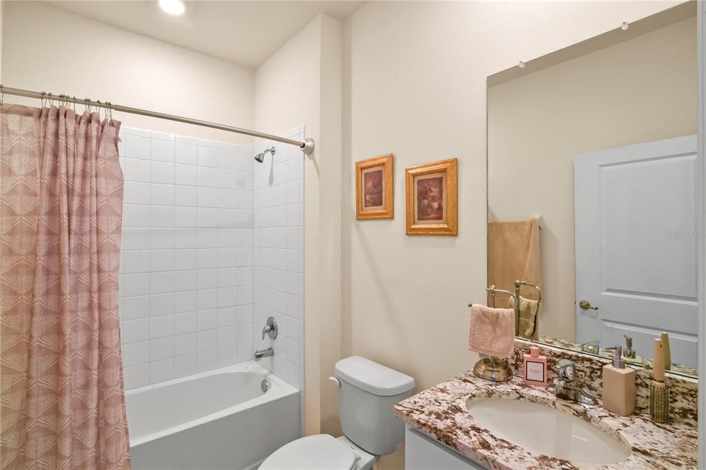 В аренду: $2,100 (3 спален, 2 ванн, 1813 Квадратных фут)