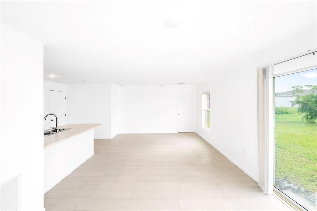 На продажу: $405,000 (3 спален, 2 ванн, 1284 Квадратных фут)