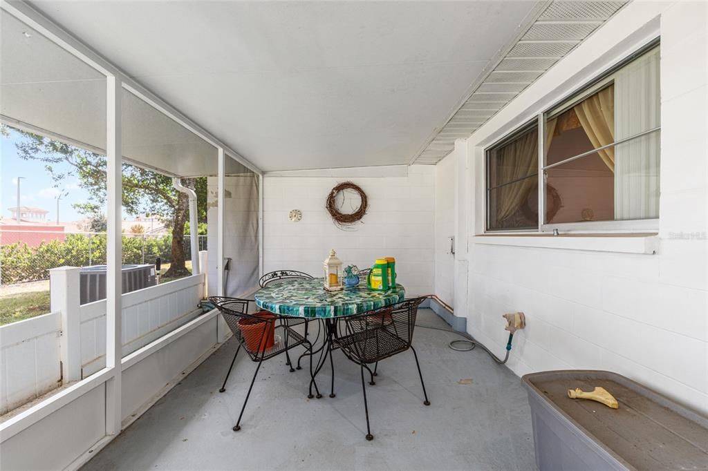 For Sale: $189,900 (2 beds, 2 baths, 1748 Square Feet)