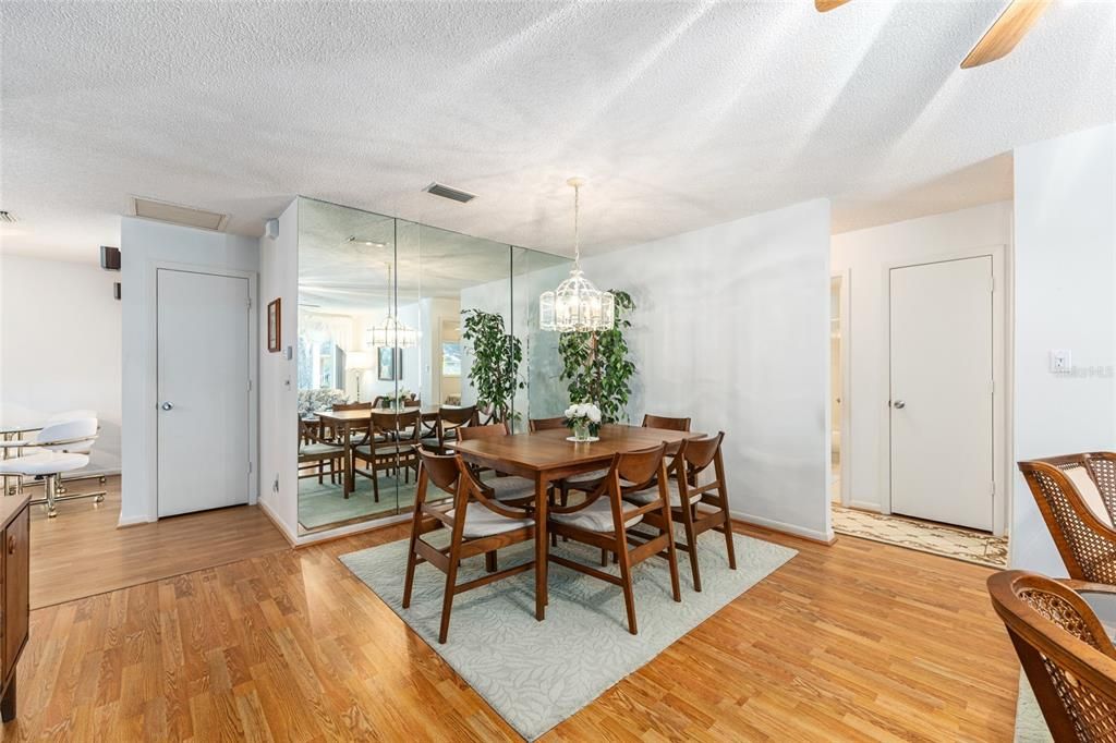 For Sale: $189,900 (2 beds, 2 baths, 1748 Square Feet)