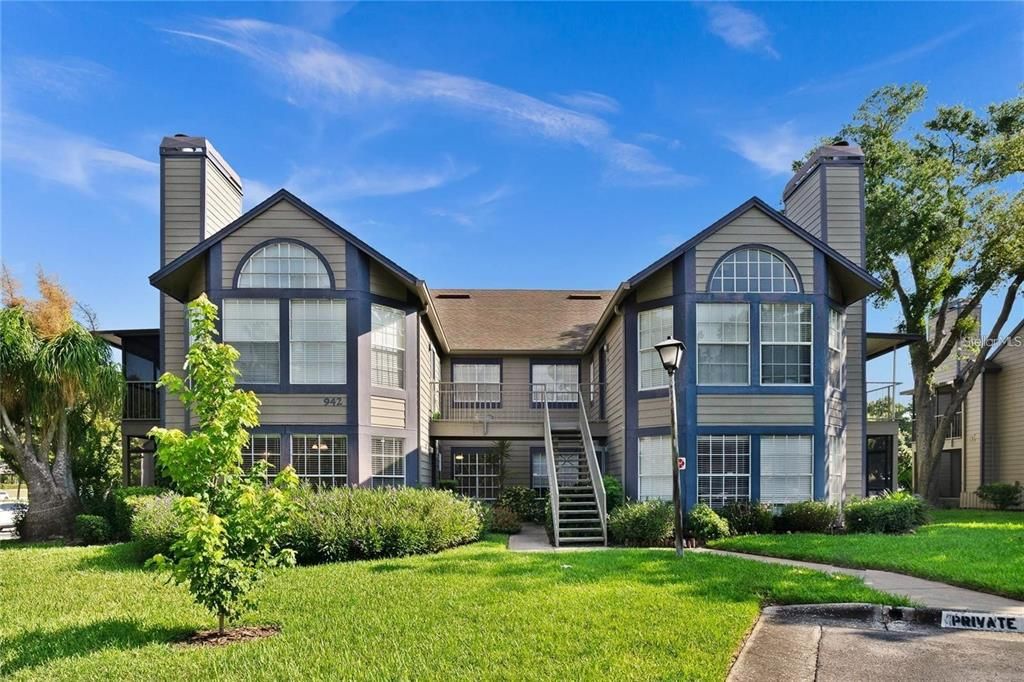 For Rent: $1,650 (2 beds, 2 baths, 992 Square Feet)