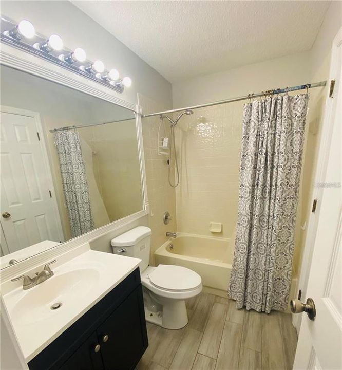 For Rent: $1,650 (2 beds, 2 baths, 992 Square Feet)