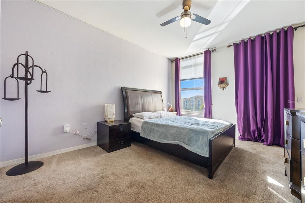 For Sale: $259,000 (4 beds, 2 baths, 1372 Square Feet)