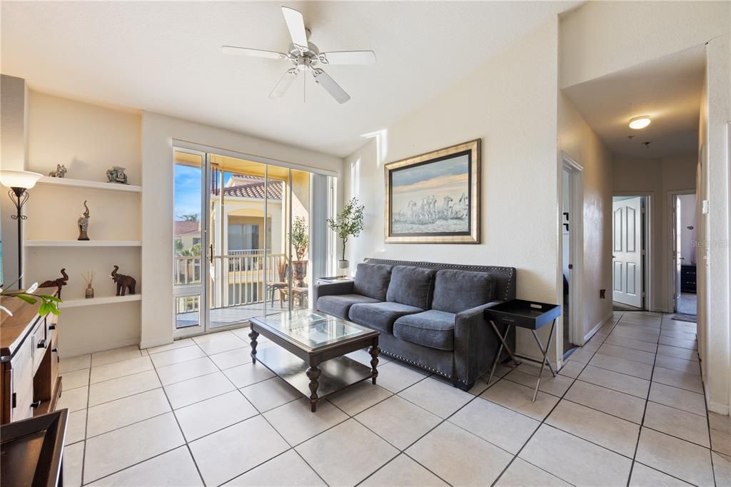 For Sale: $259,000 (4 beds, 2 baths, 1372 Square Feet)