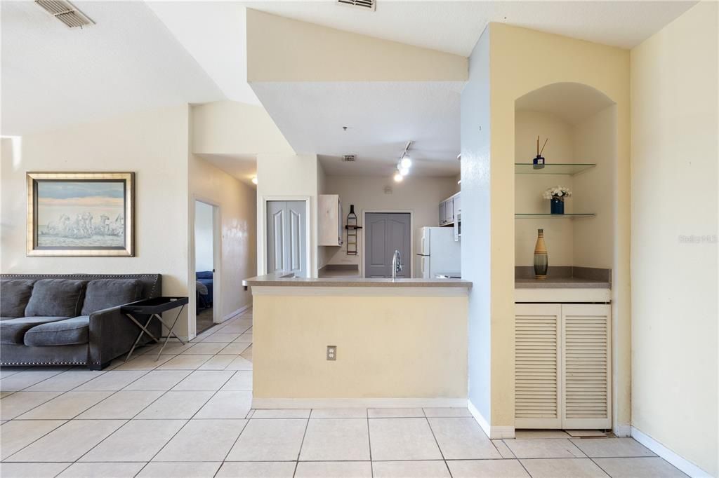 For Sale: $259,000 (4 beds, 2 baths, 1372 Square Feet)