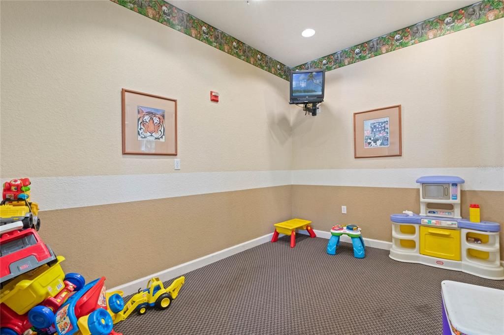 For Sale: $259,000 (4 beds, 2 baths, 1372 Square Feet)