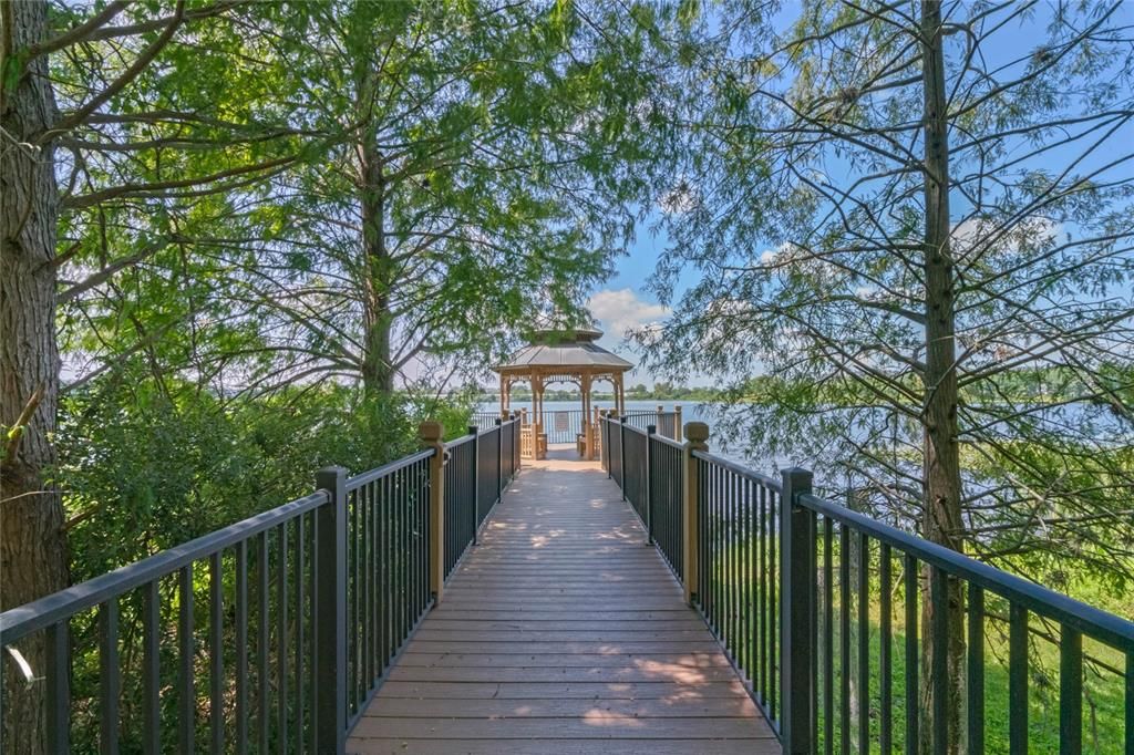 For Sale: $259,000 (4 beds, 2 baths, 1372 Square Feet)