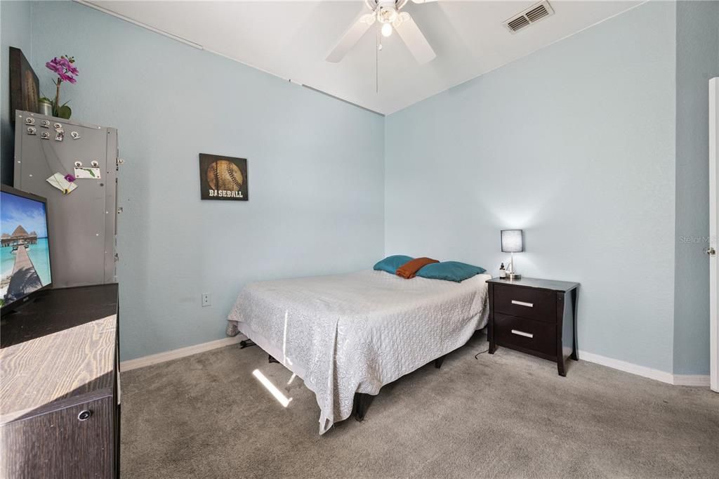 For Sale: $259,000 (4 beds, 2 baths, 1372 Square Feet)