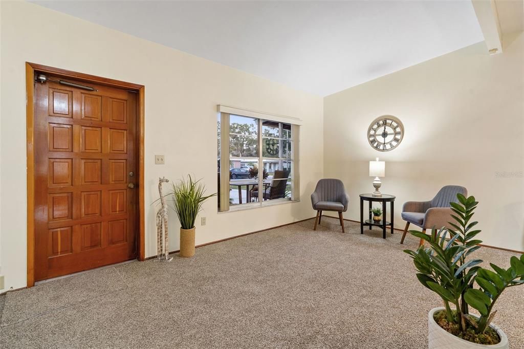 Activo con contrato: $300,000 (3 camas, 1 baños, 932 Pies cuadrados)