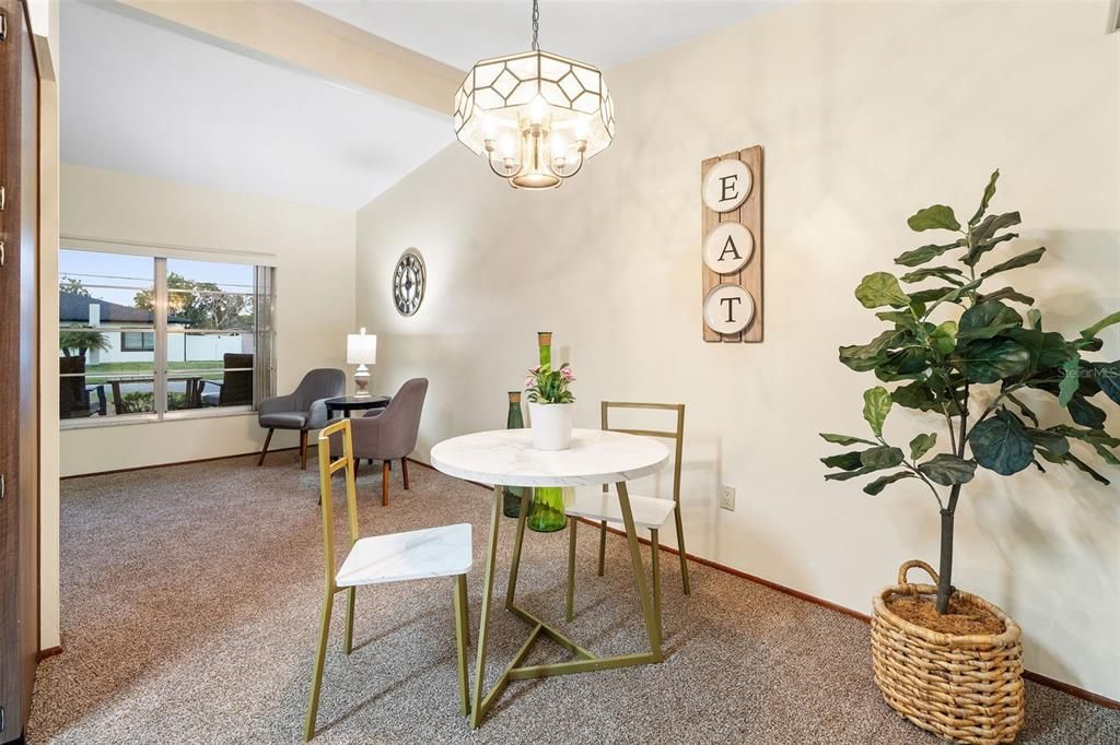 Activo con contrato: $300,000 (3 camas, 1 baños, 932 Pies cuadrados)