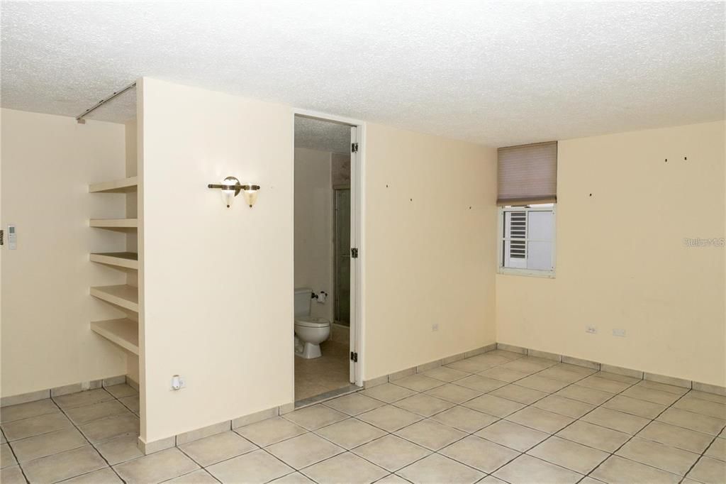 For Sale: $500,000 (4 beds, 2 baths, 0 Square Feet)