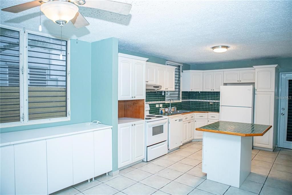 For Sale: $500,000 (4 beds, 2 baths, 0 Square Feet)