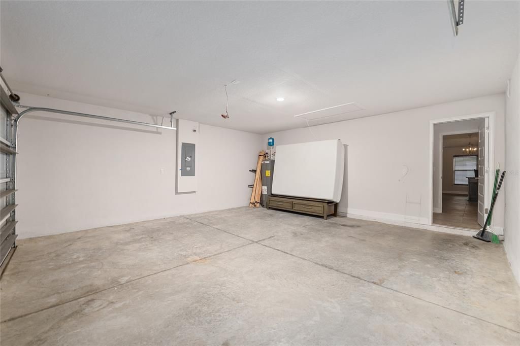 For Sale: $349,900 (4 beds, 2 baths, 1763 Square Feet)