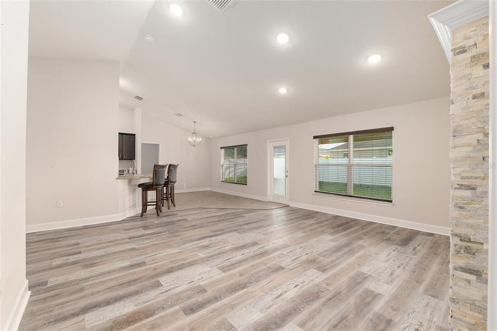 For Sale: $349,900 (4 beds, 2 baths, 1763 Square Feet)