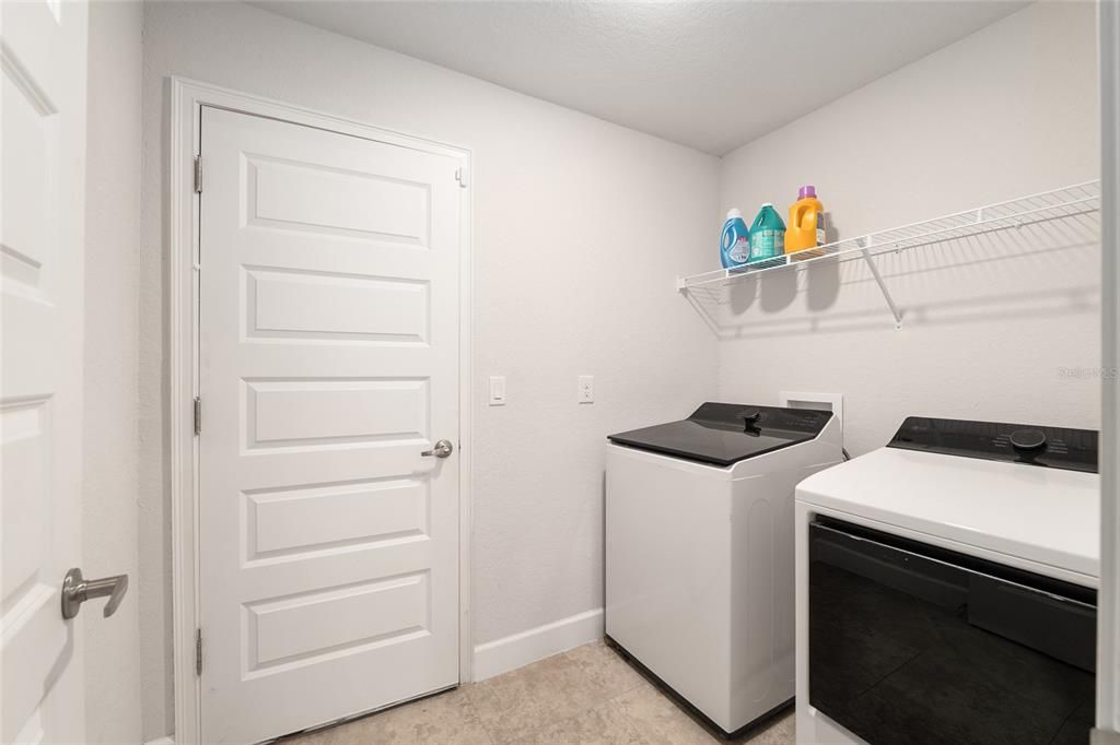 For Sale: $349,900 (4 beds, 2 baths, 1763 Square Feet)